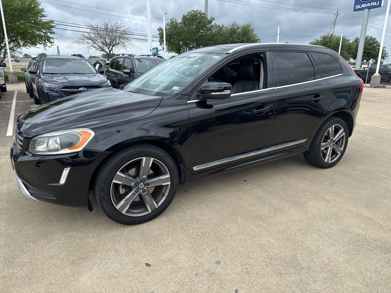 2017 VOLVO XC60