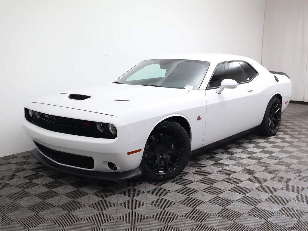 2019 DODGE Challenger