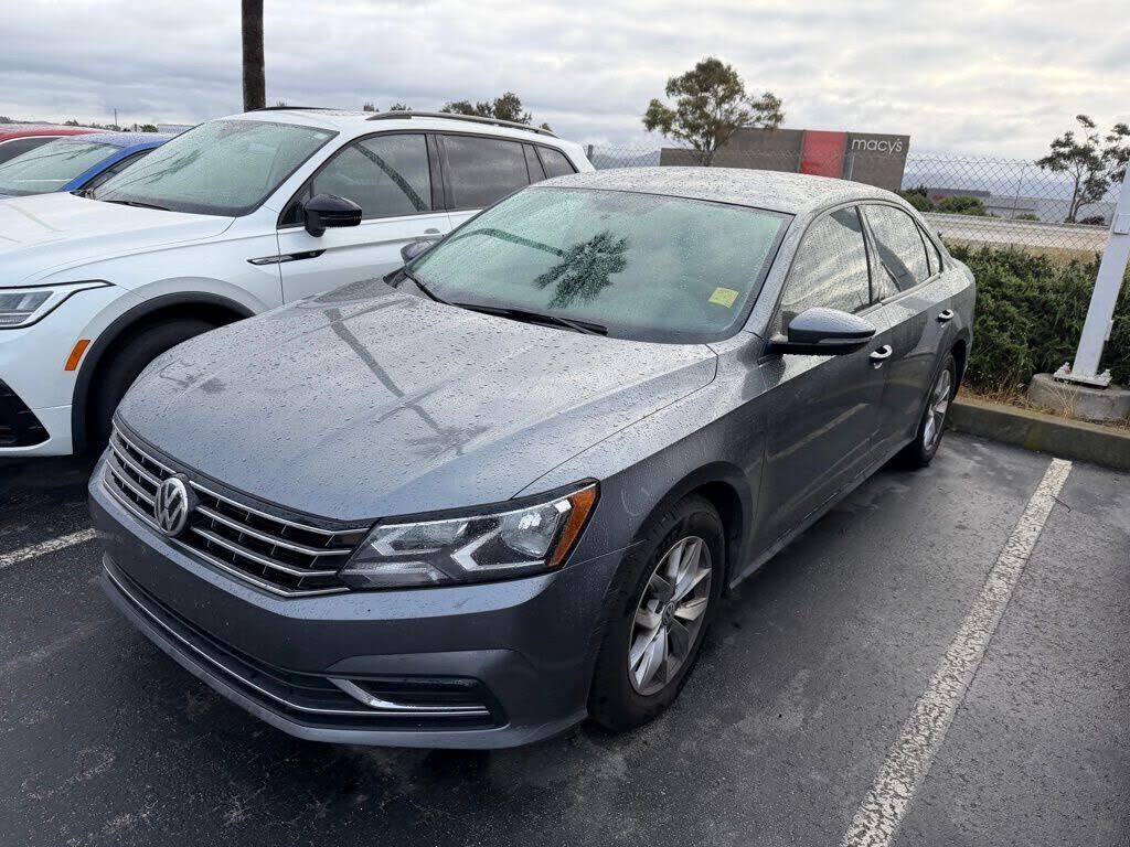 2018 VOLKSWAGEN Passat