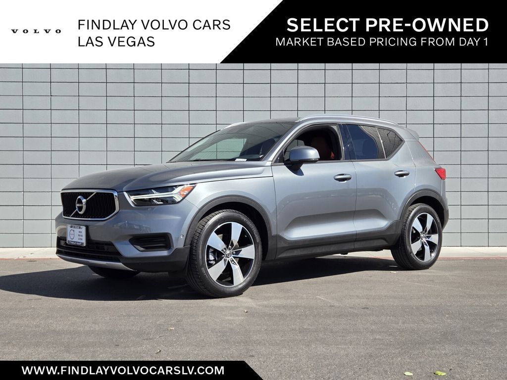 2019 VOLVO XC40