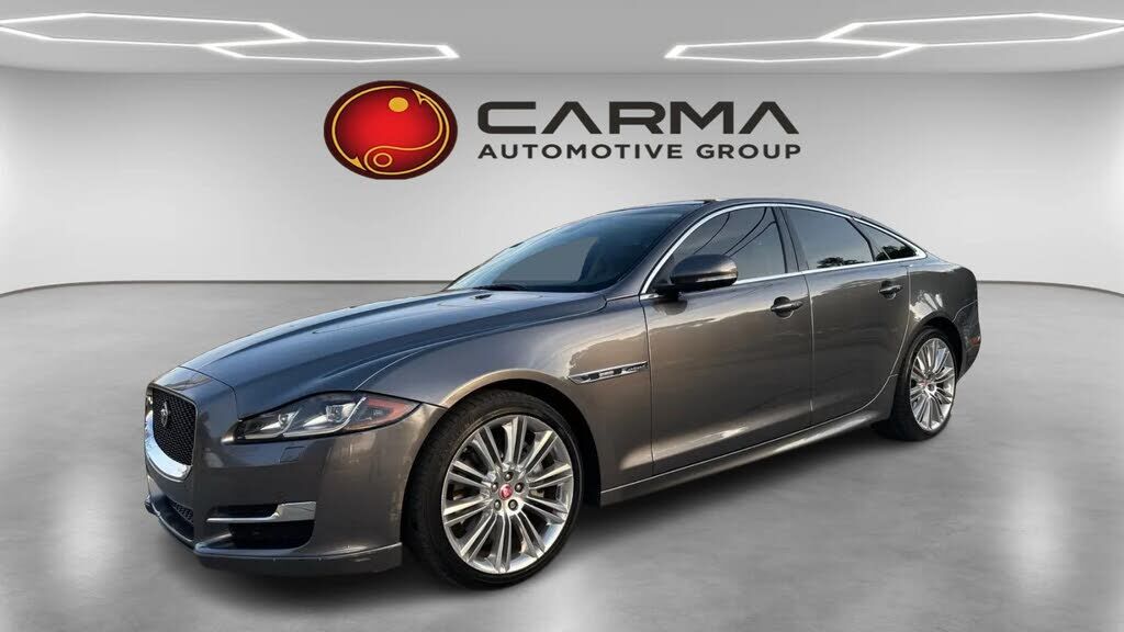 2016 JAGUAR XJ