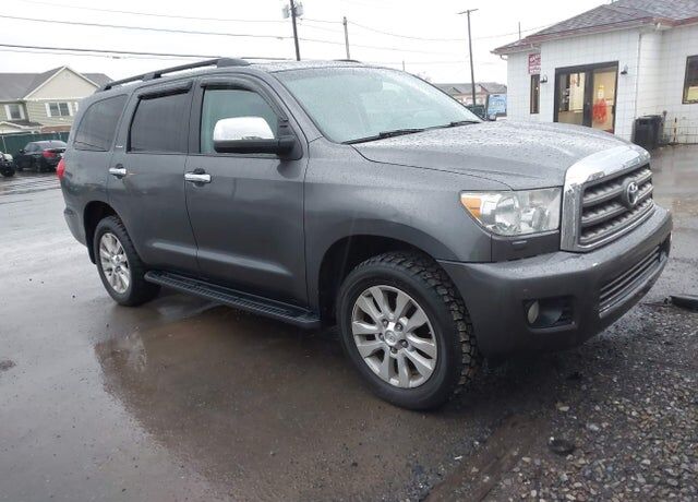 2016 TOYOTA Sequoia