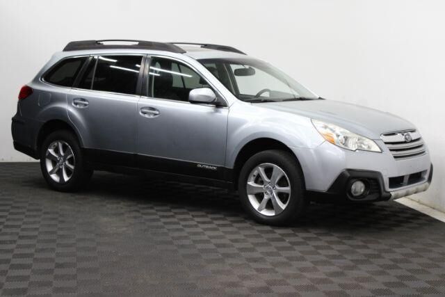 2013 SUBARU Outback
