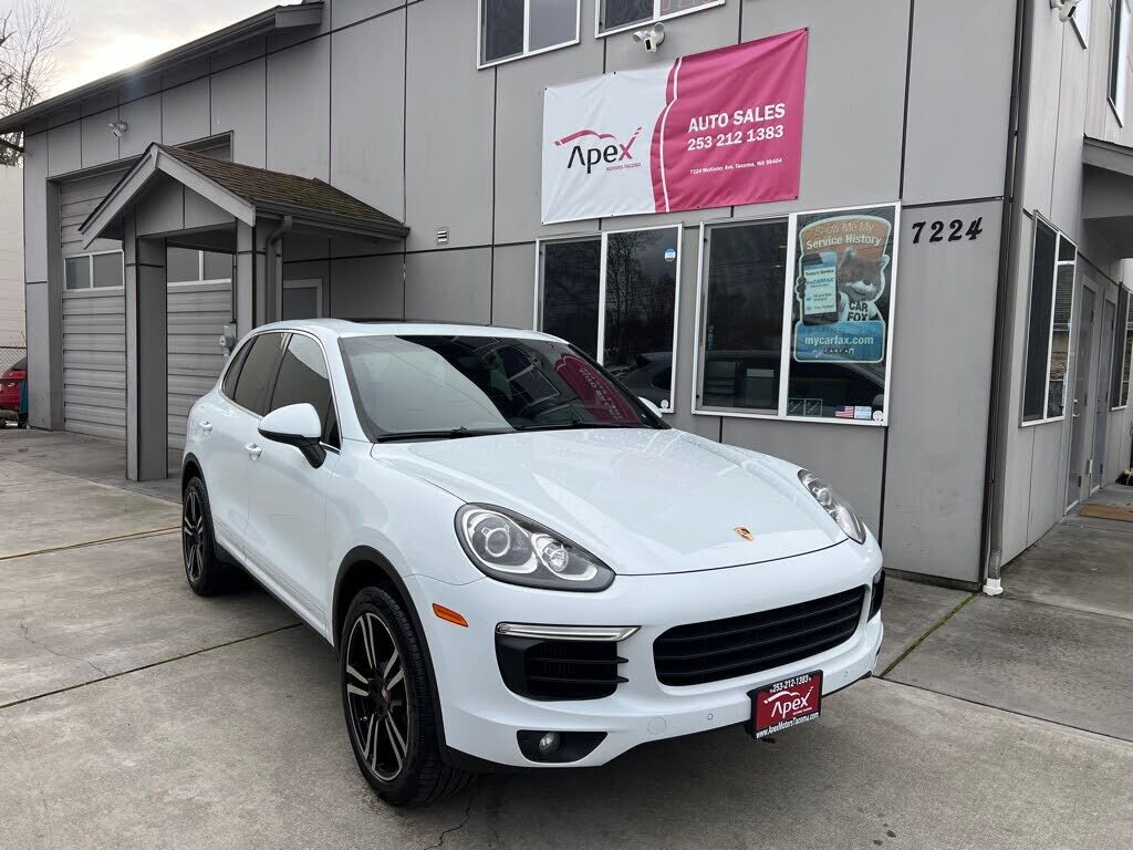 2015 PORSCHE Cayenne