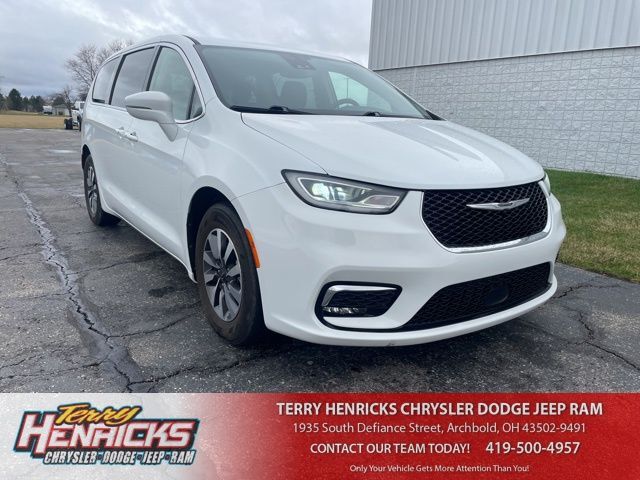 2022 CHRYSLER Pacifica