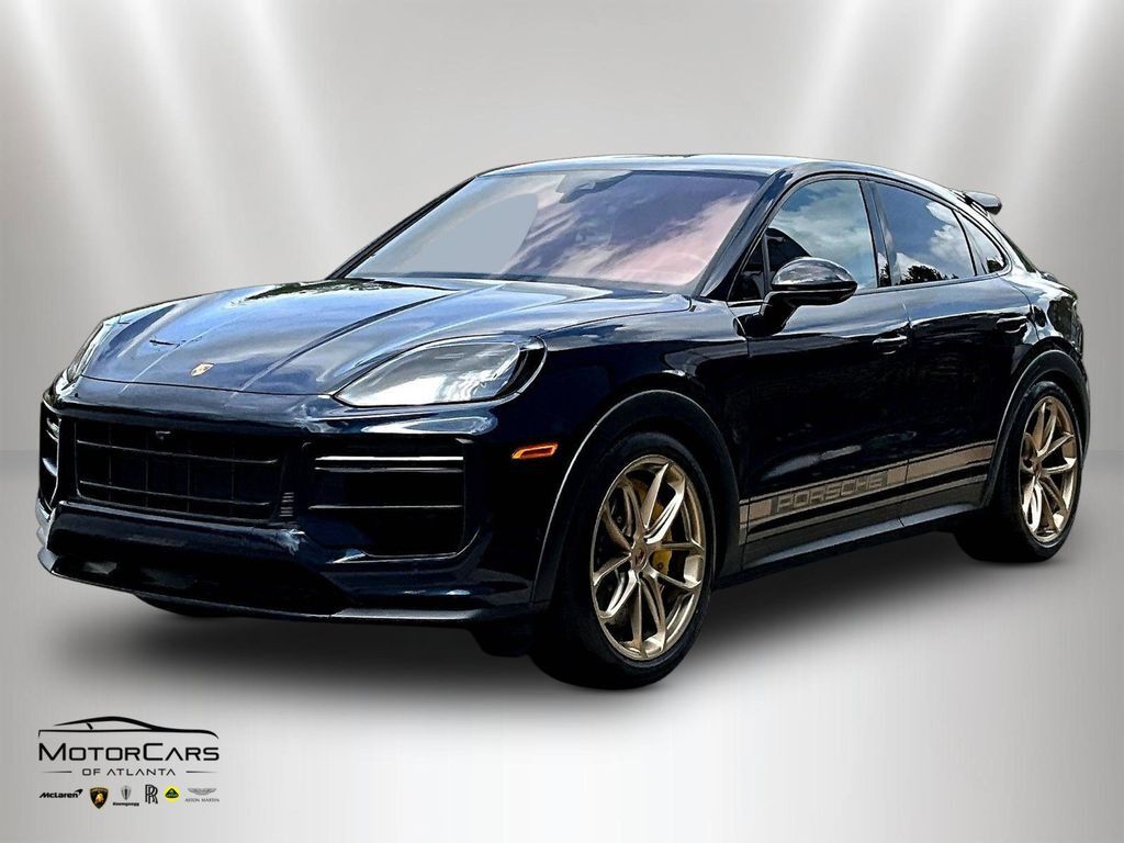 2025 PORSCHE Cayenne