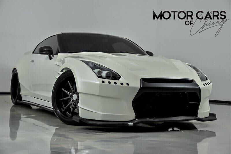 2013 NISSAN GT-R