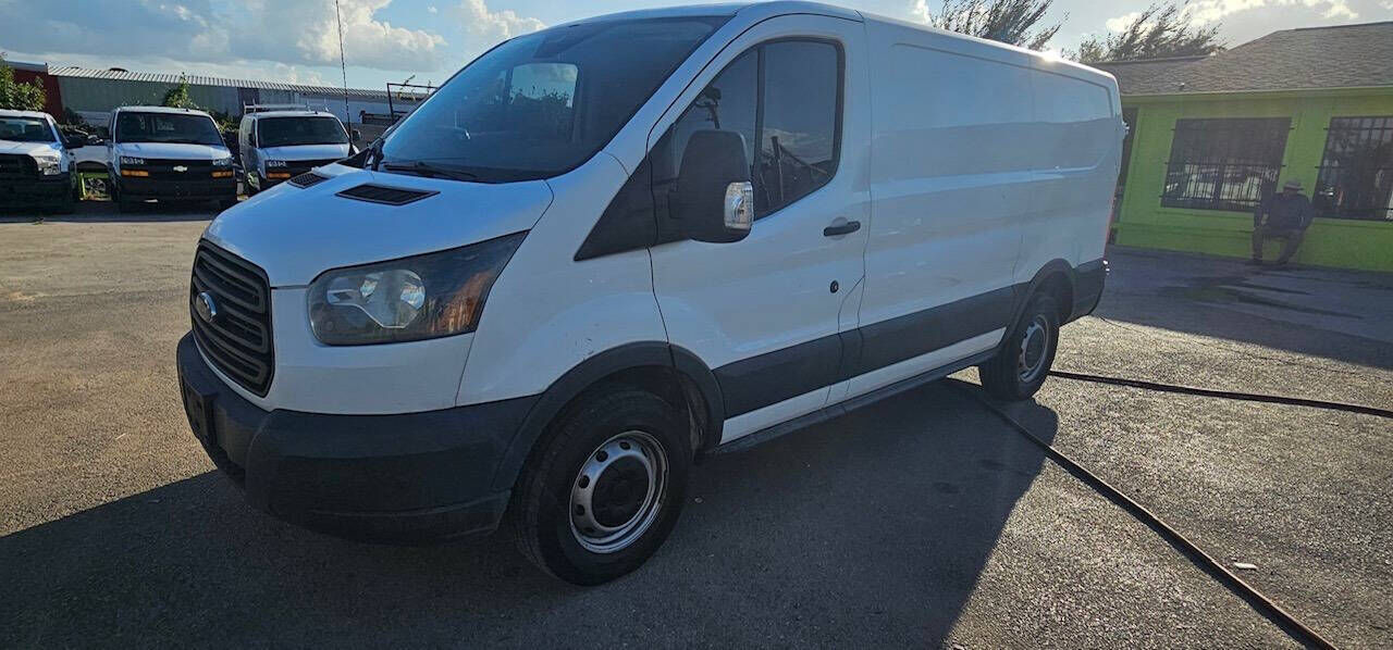 2017 FORD Transit