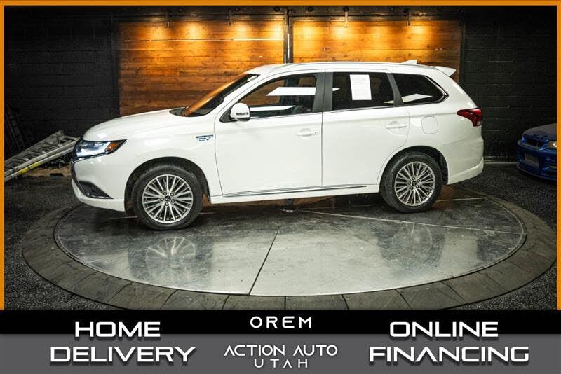 2020 MITSUBISHI Outlander