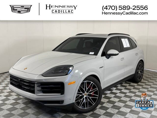 2025 PORSCHE Cayenne
