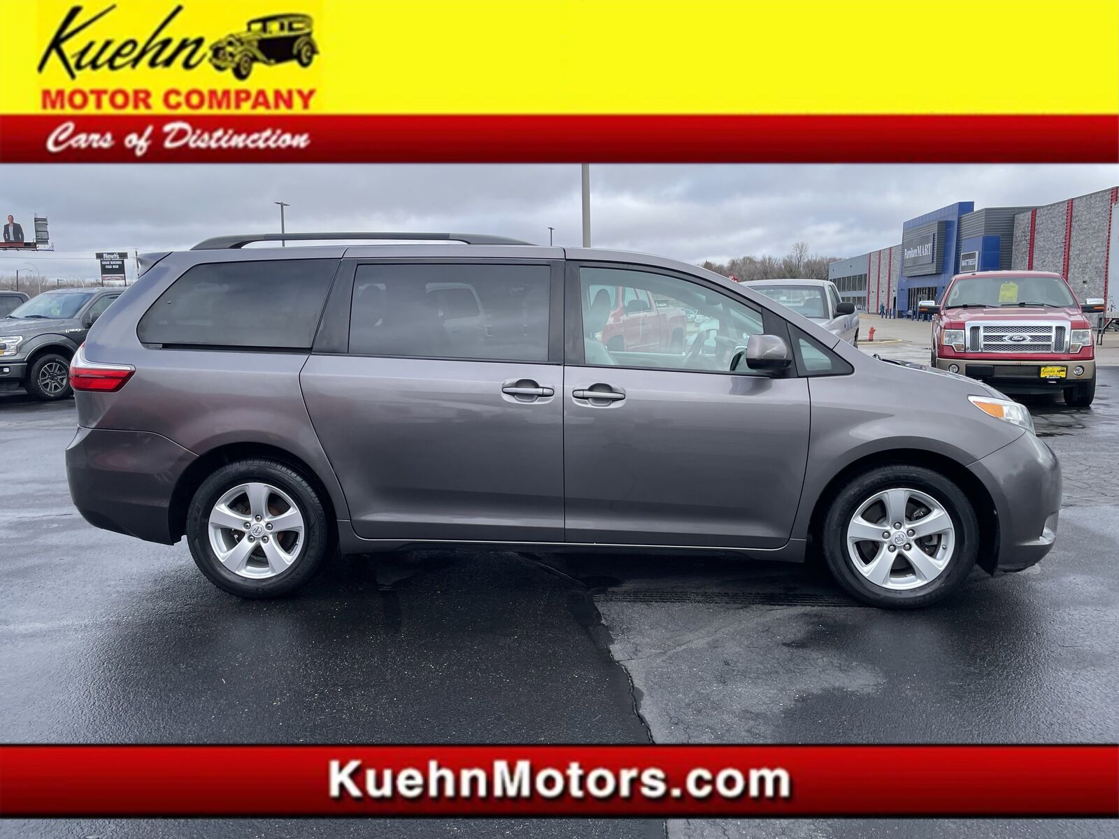 2015 TOYOTA Sienna