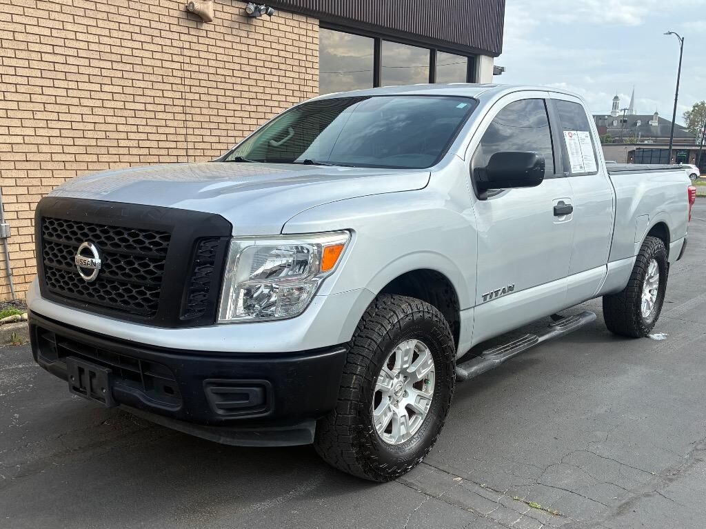 2017 NISSAN Titan