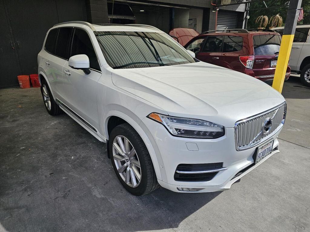 2018 VOLVO XC90