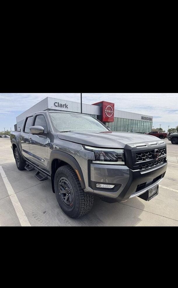 2026 NISSAN Frontier