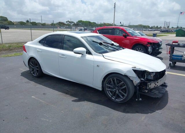 2019 LEXUS IS