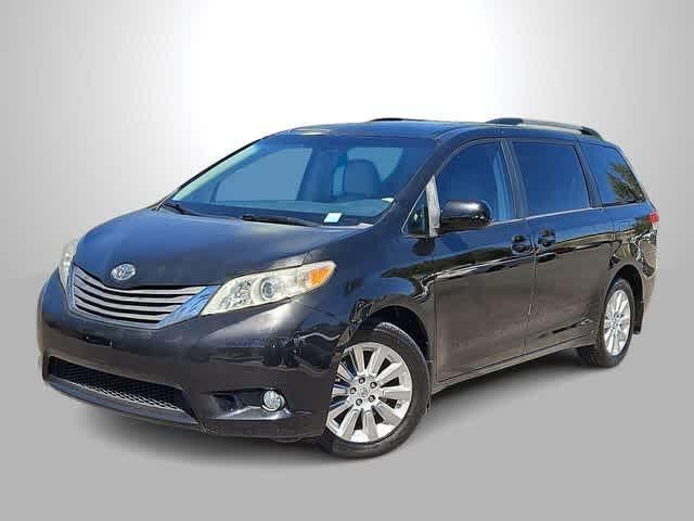 2012 TOYOTA Sienna
