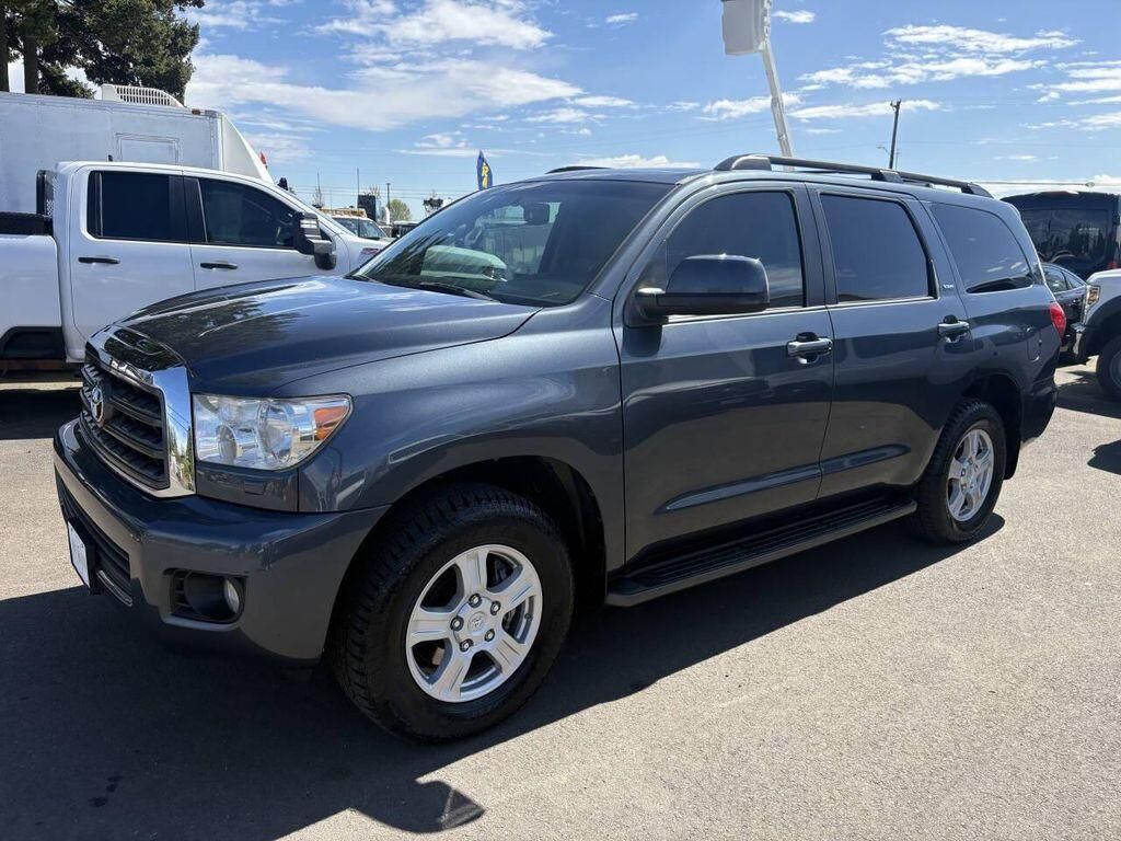 2010 TOYOTA Sequoia