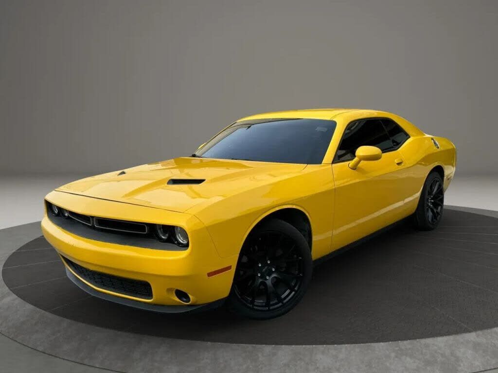 2017 DODGE Challenger