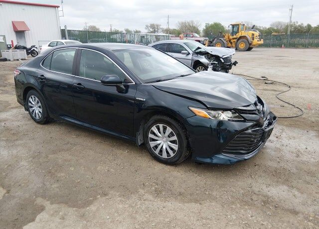 2018 TOYOTA Camry