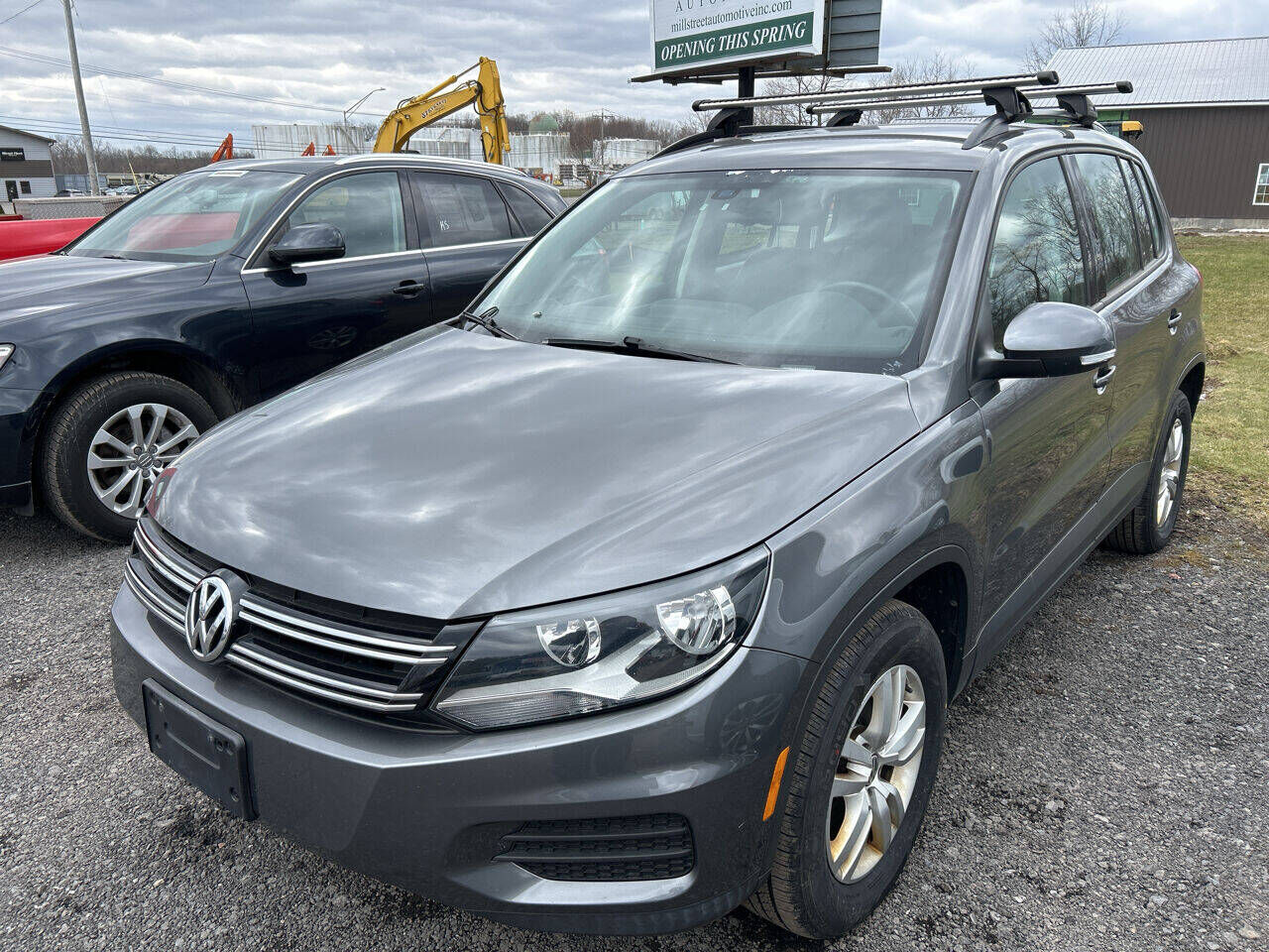 2016 VOLKSWAGEN Tiguan