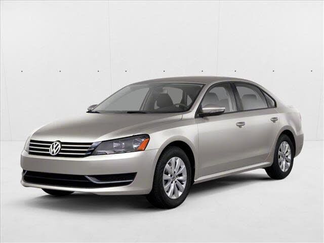 2013 VOLKSWAGEN Passat