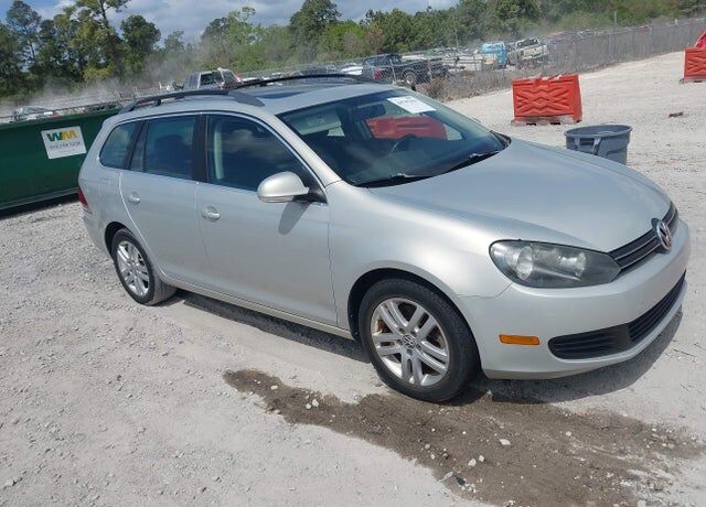 2011 VOLKSWAGEN Jetta Wagon