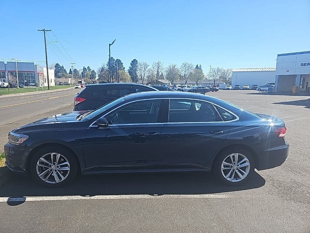 2020 VOLKSWAGEN Passat