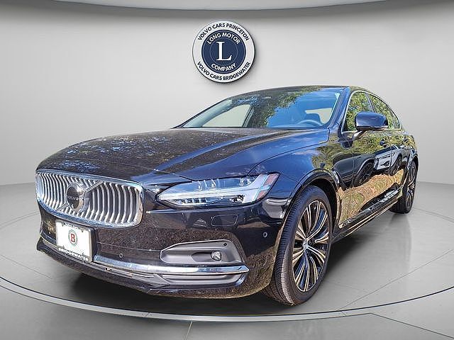 2025 VOLVO S90
