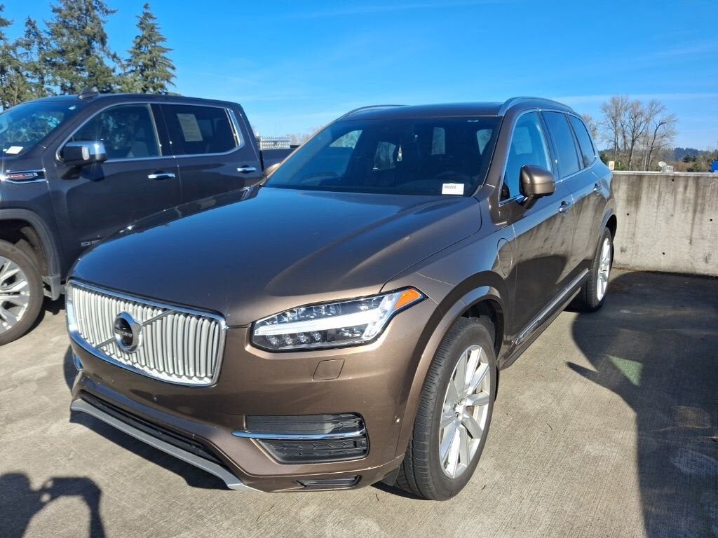 2016 VOLVO XC90