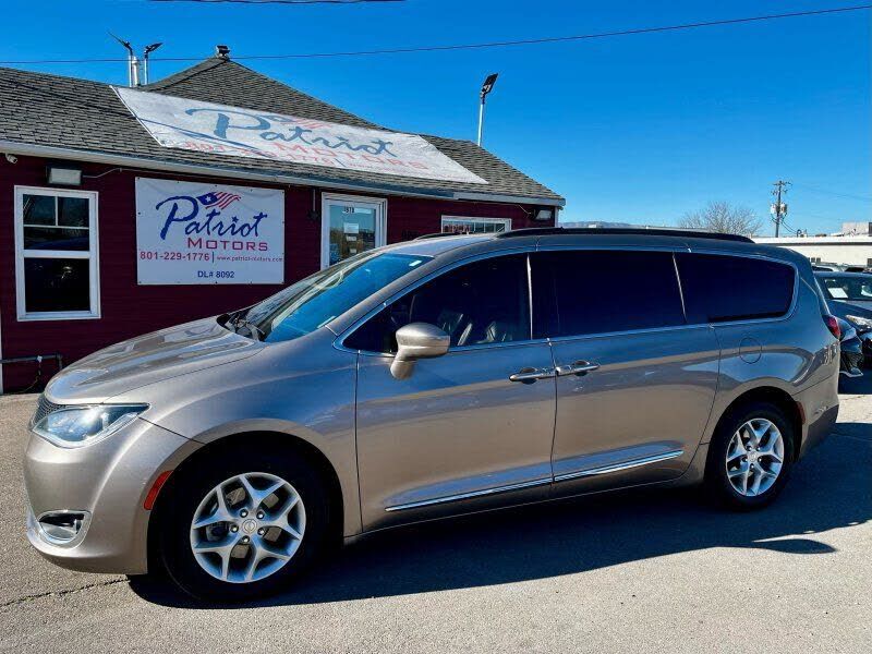 2017 CHRYSLER Pacifica