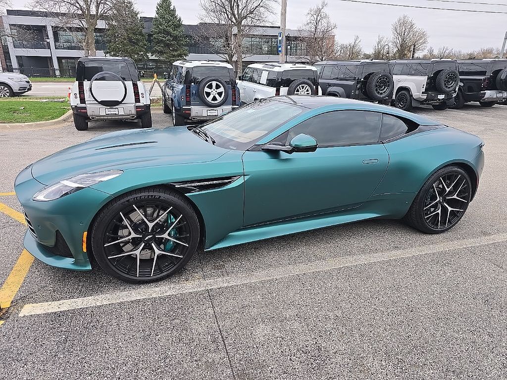 2024 ASTON MARTIN DB12