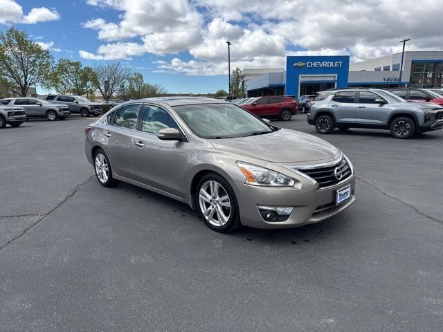 2015 NISSAN Altima