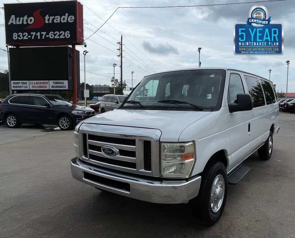 2011 FORD E-350