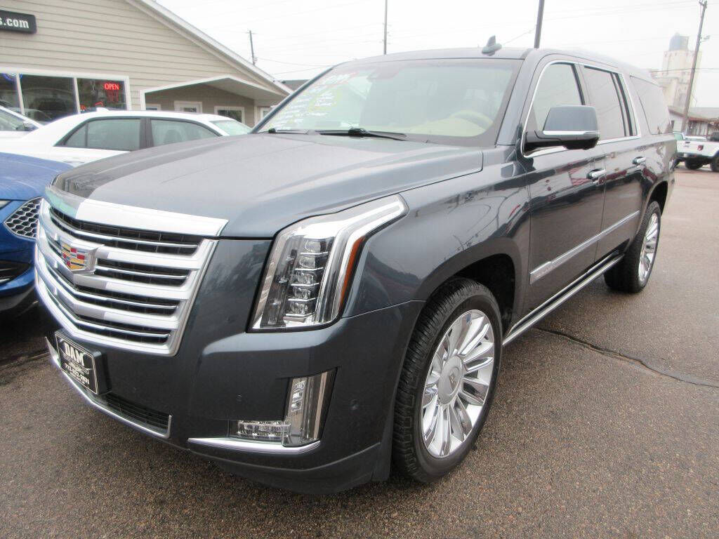 2019 CADILLAC Escalade ESV