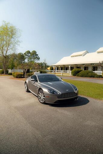 Aston Martin V8 Vantage