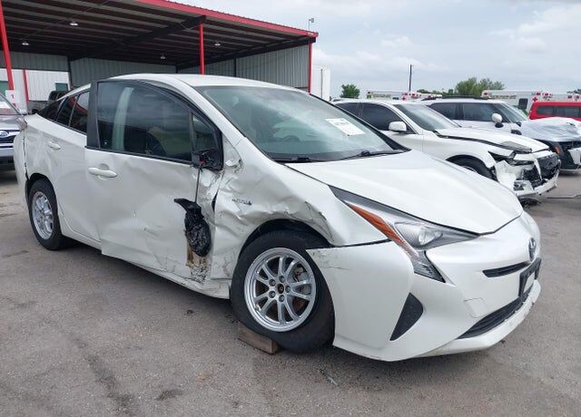 2016 TOYOTA PRIUS
