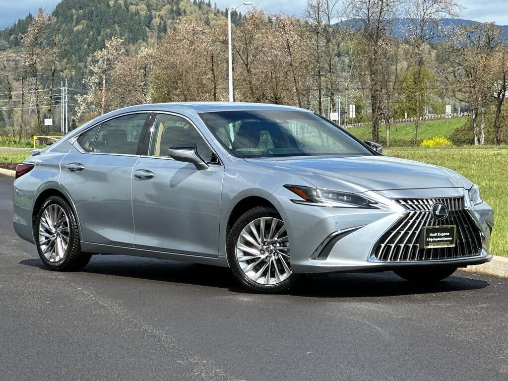 2023 LEXUS ES