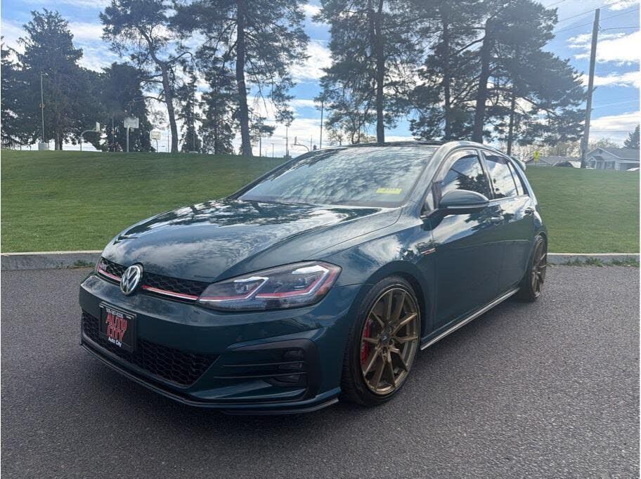 2019 VOLKSWAGEN Golf GTI
