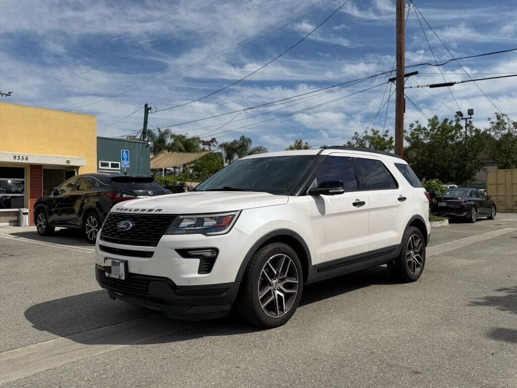 2018 FORD Explorer
