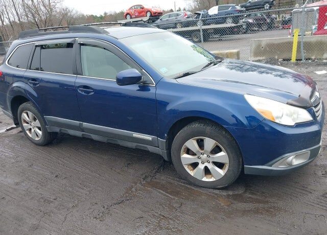 2011 SUBARU Outback