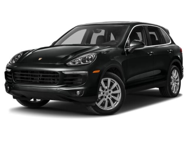 2015 PORSCHE Cayenne