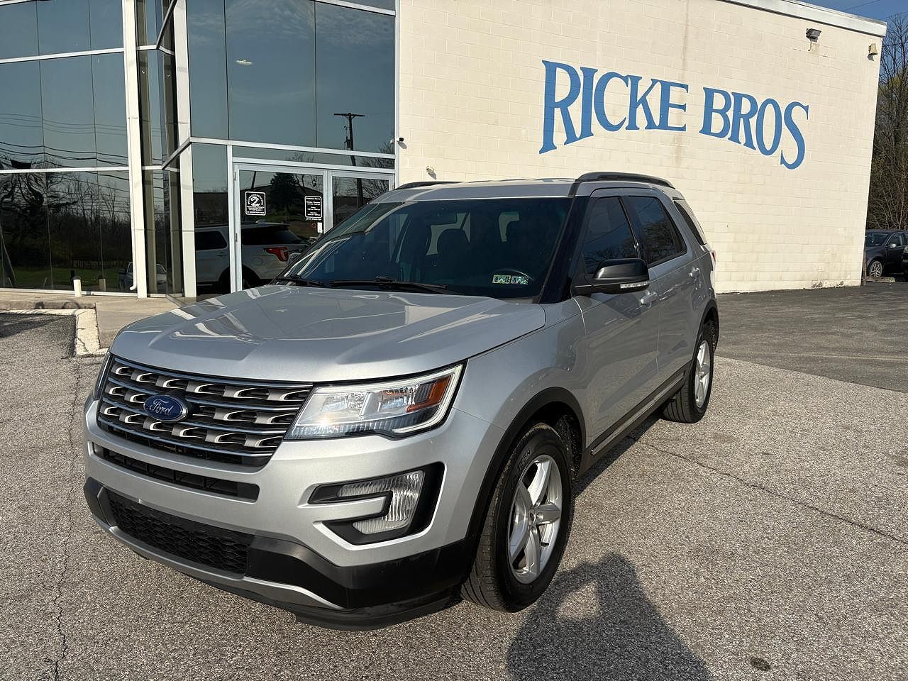 2017 FORD Explorer