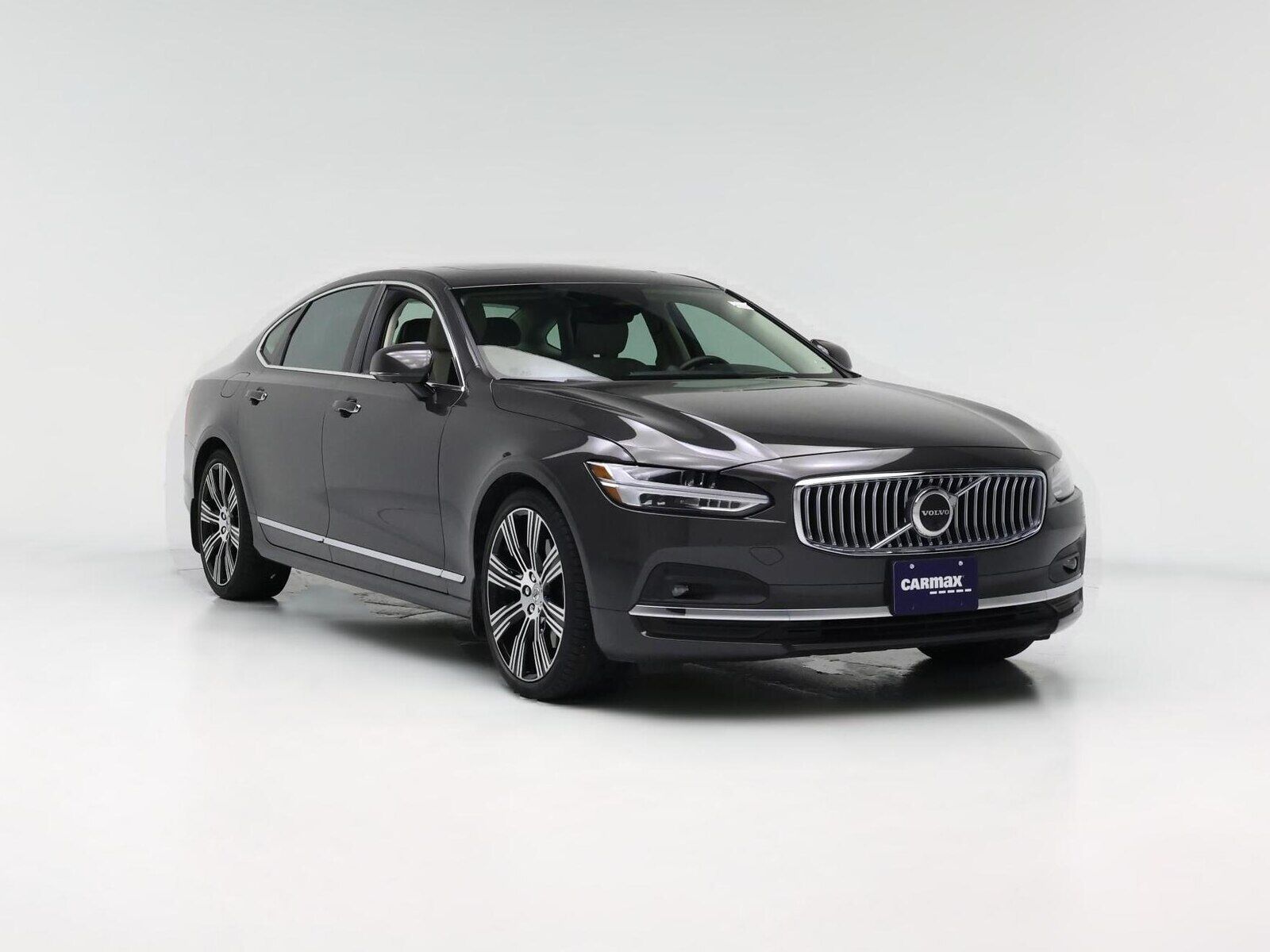 2022 VOLVO S90