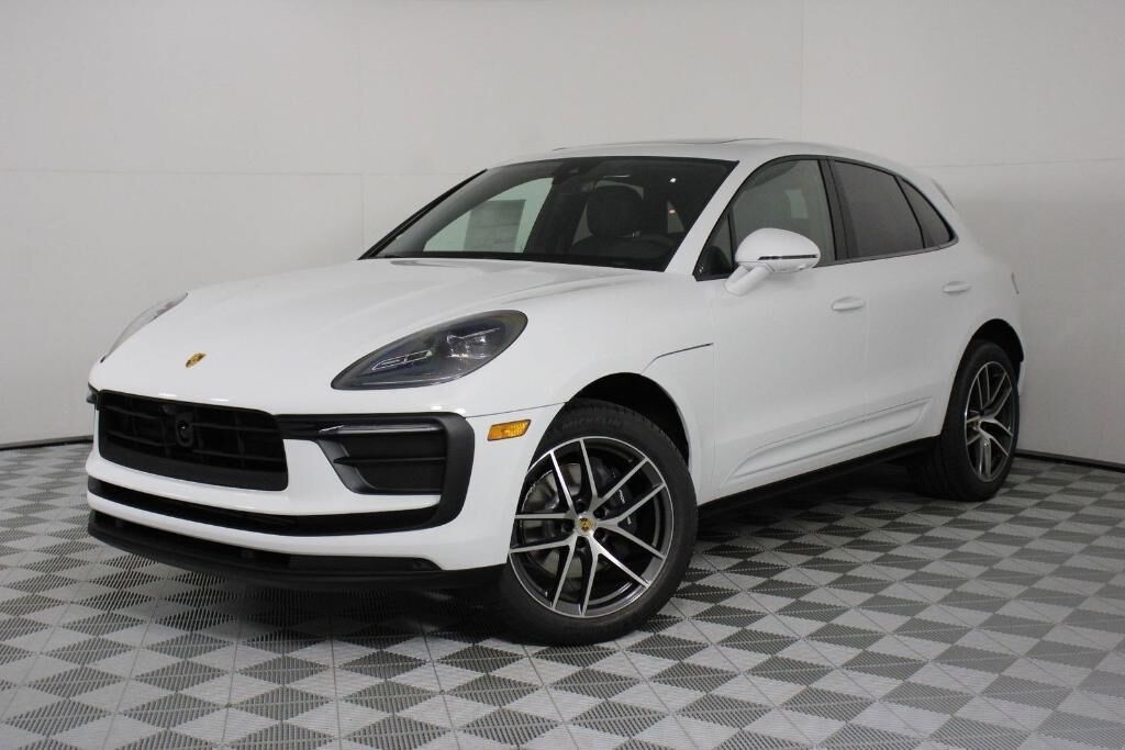 2026 PORSCHE Macan
