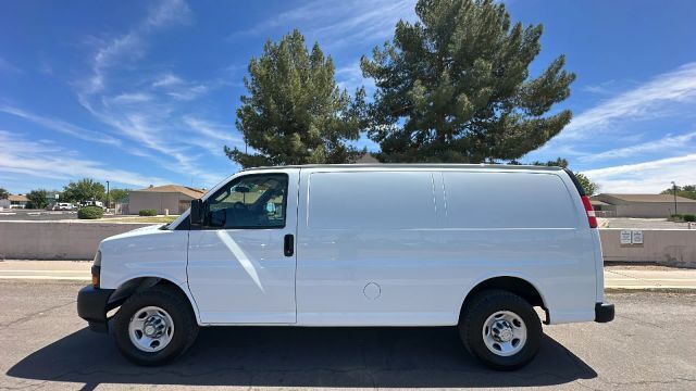 2021 CHEVROLET Express