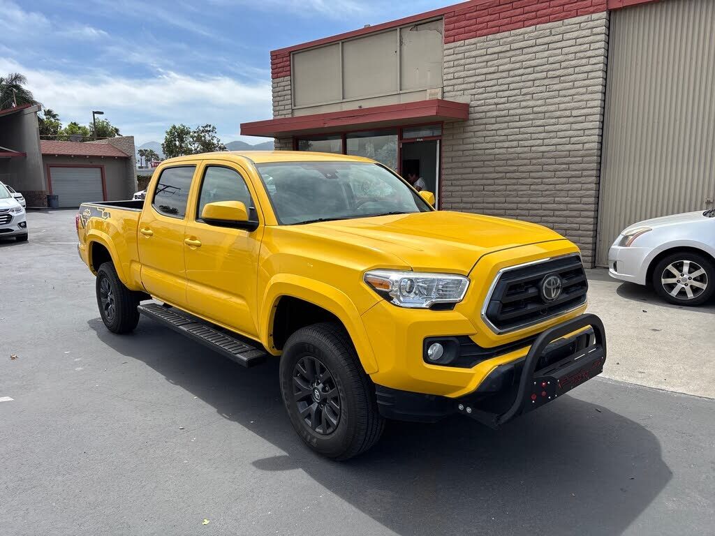2020 TOYOTA Tacoma