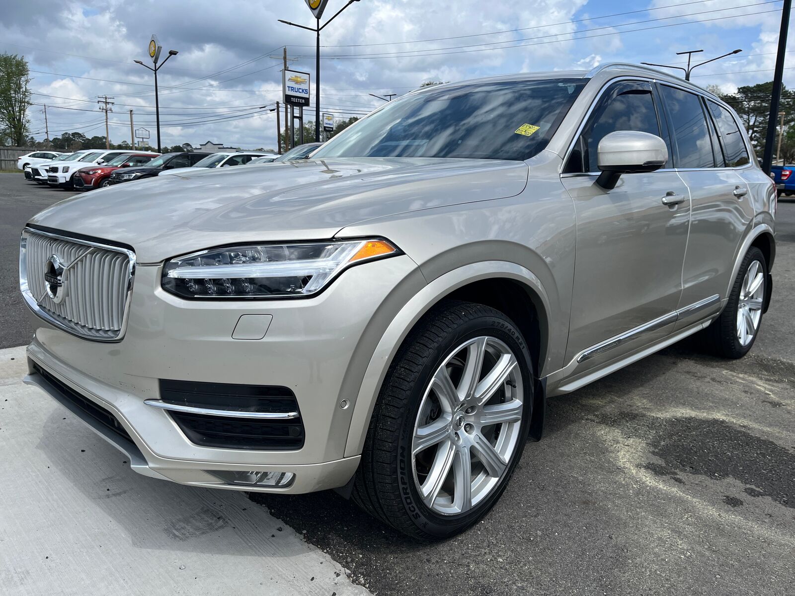 2018 VOLVO XC90