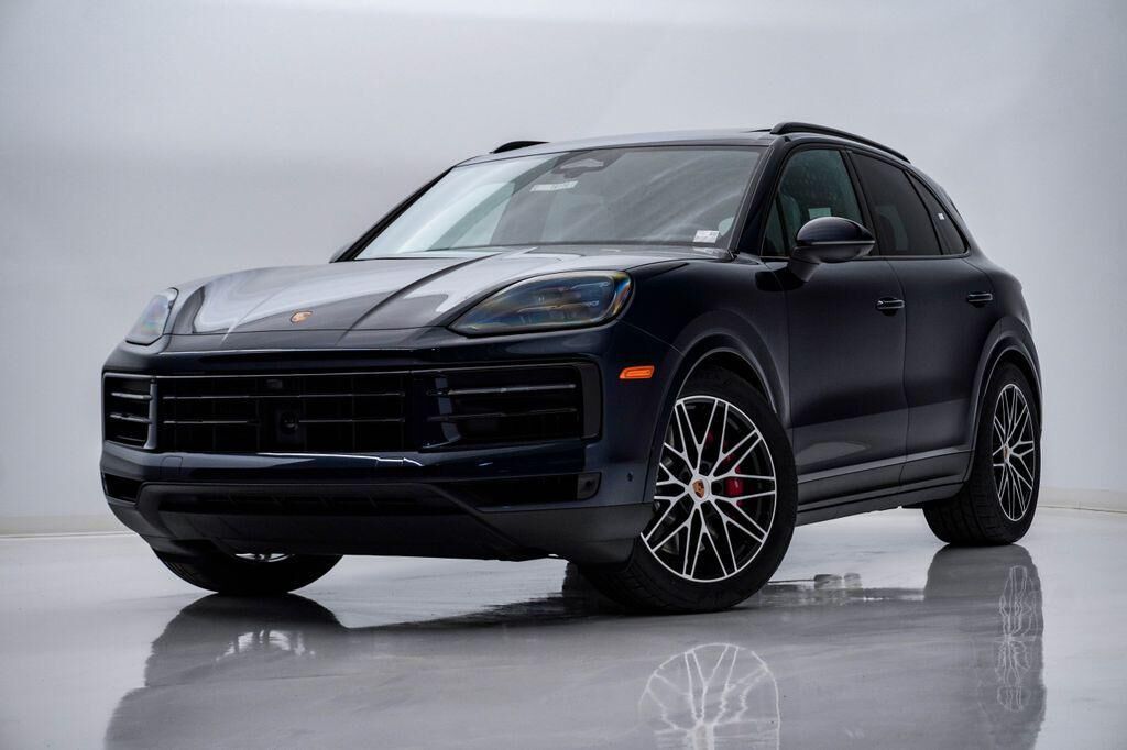 2026 PORSCHE Cayenne