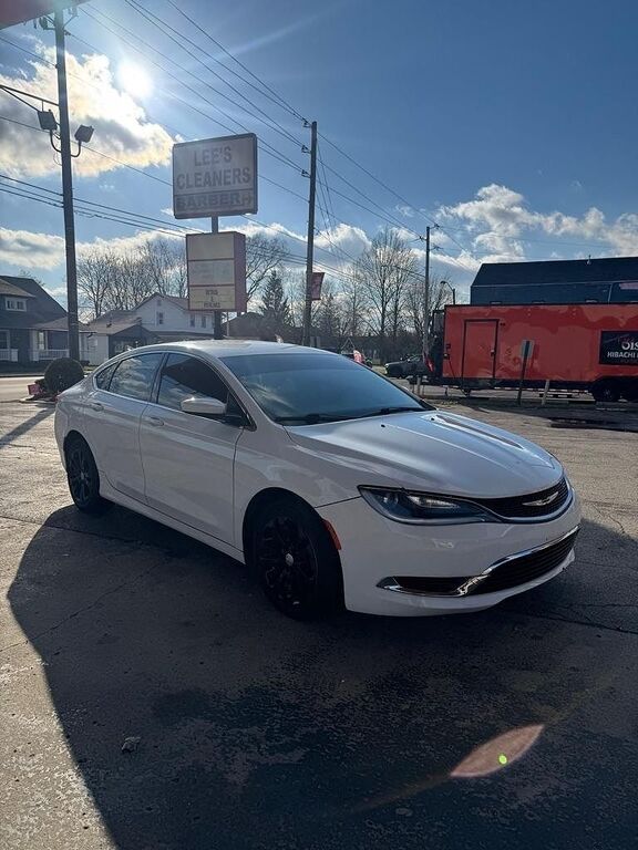 2017 CHRYSLER 200