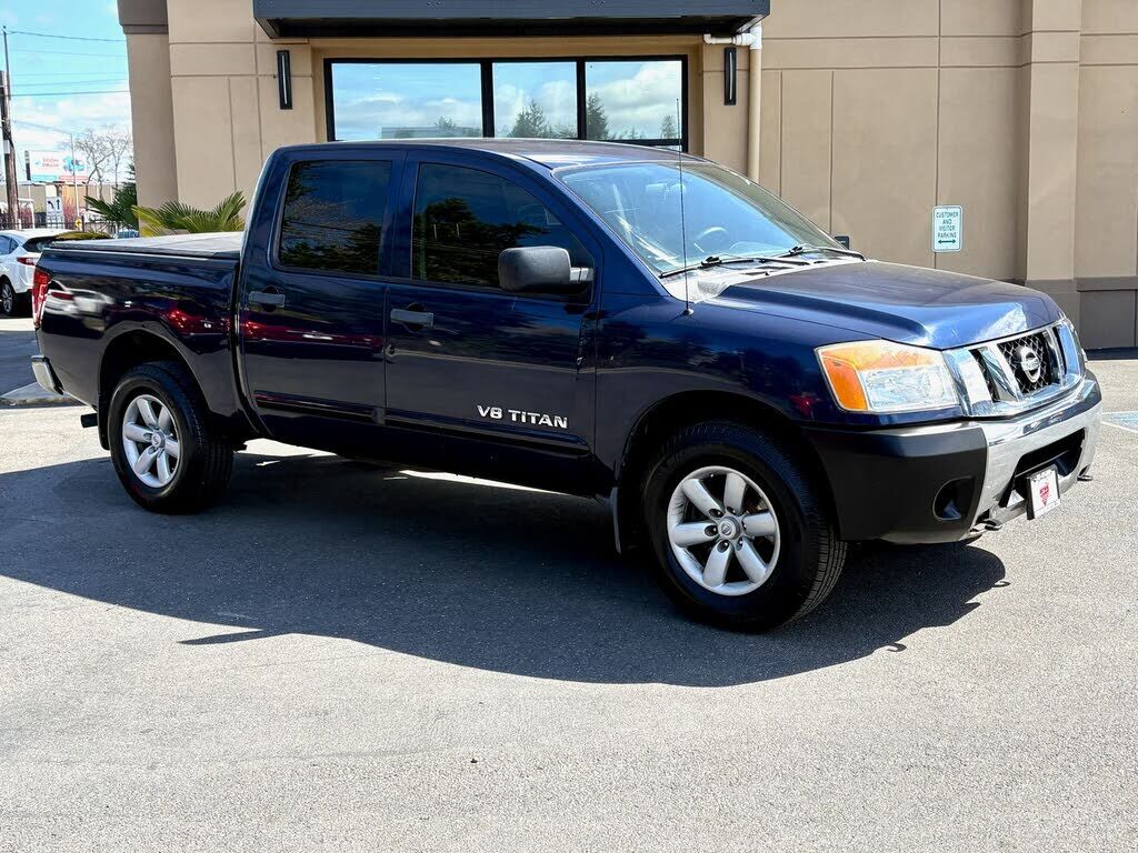 2010 NISSAN Titan